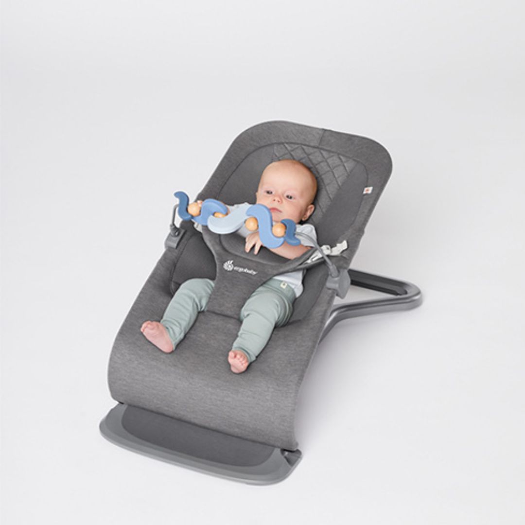 Ergobaby Evolve Babysitter lekbåge Serene Swells