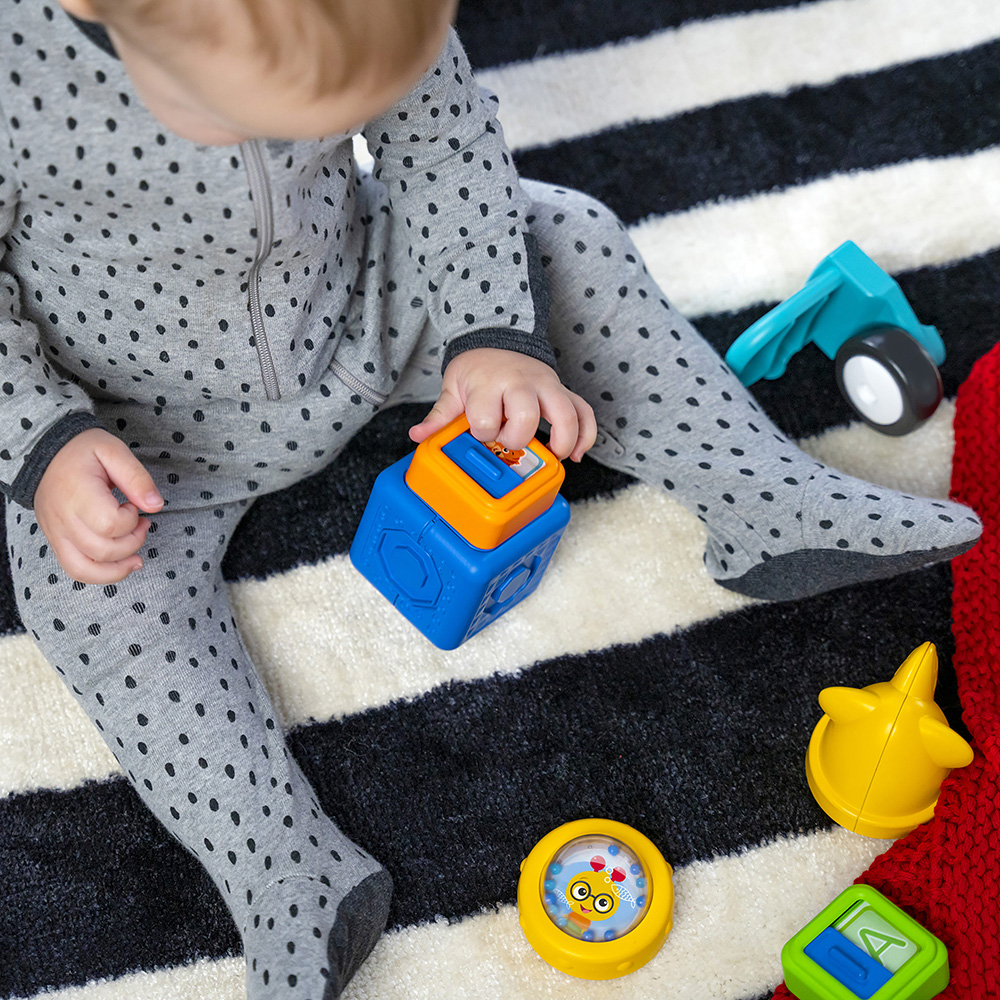 Baby Einstein magnetiska aktivitetsklossar