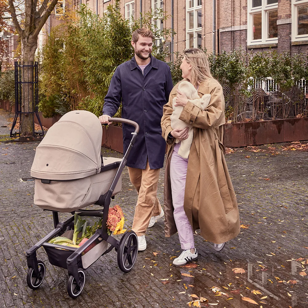 Joolz Day5 barnvagnspaket + Axkid babyskydd