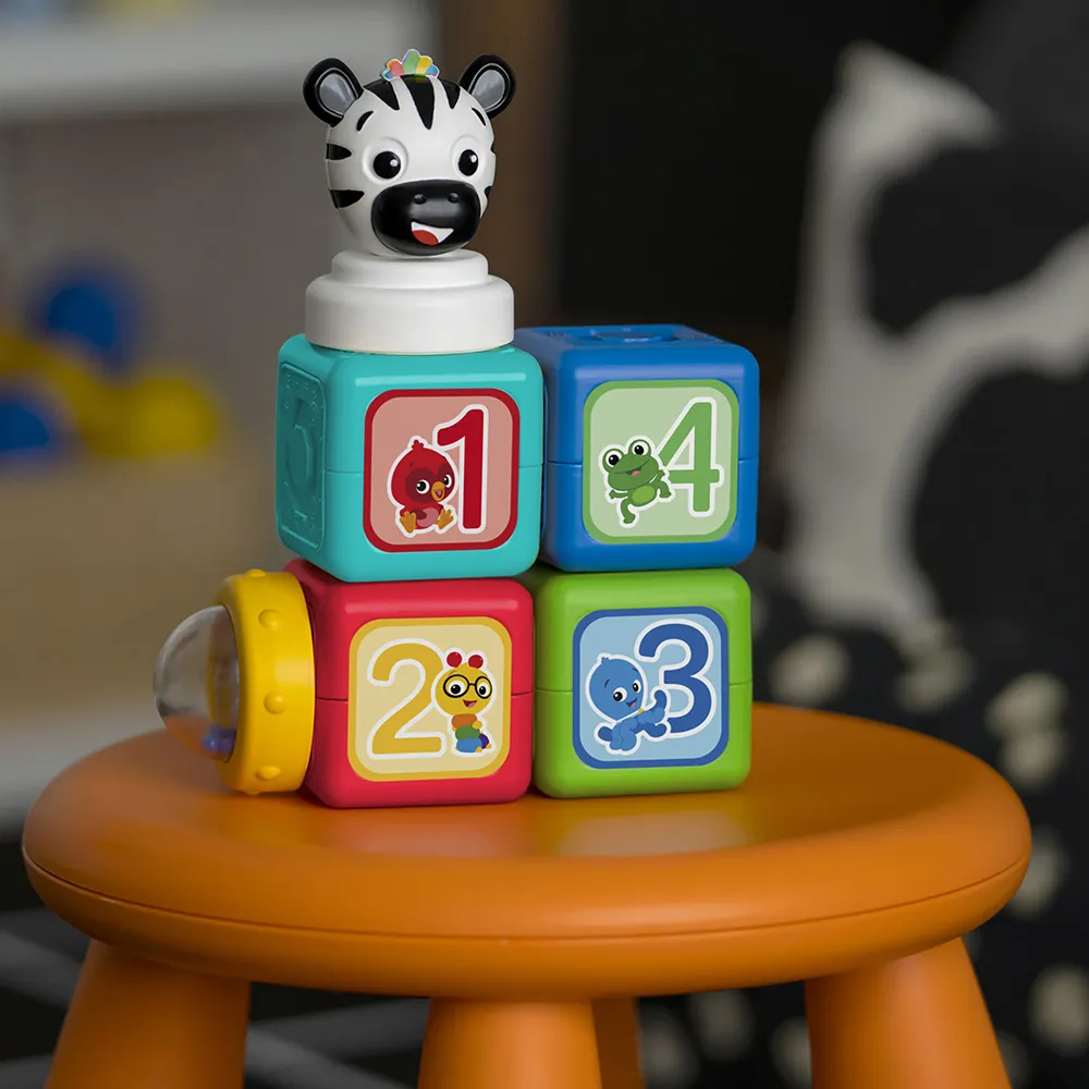 Baby Einstein Add & Stack Magnetisk aktivitetsleksak