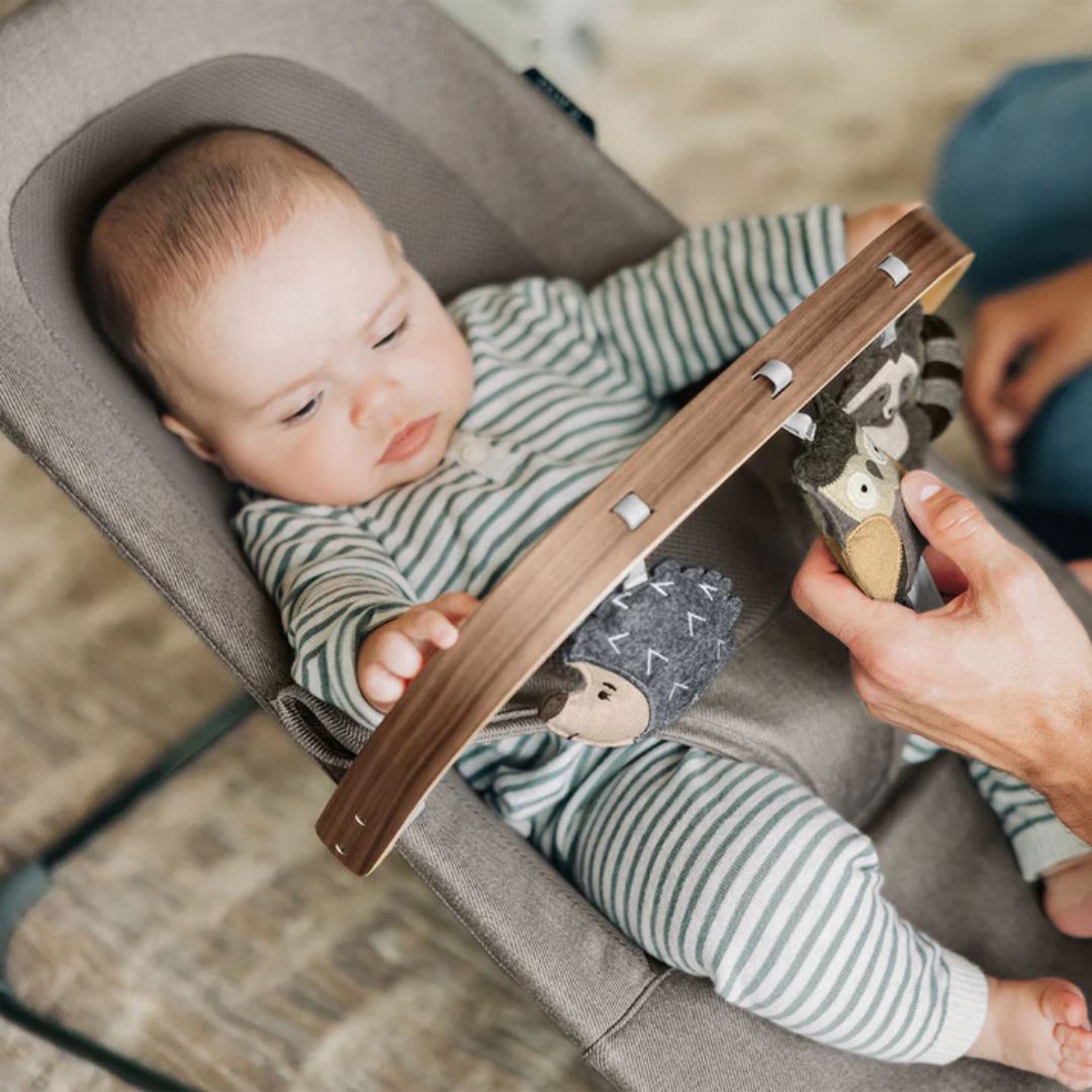 Uppababy Mira Bouncer Toy Bar lekbåge Forrest Fun